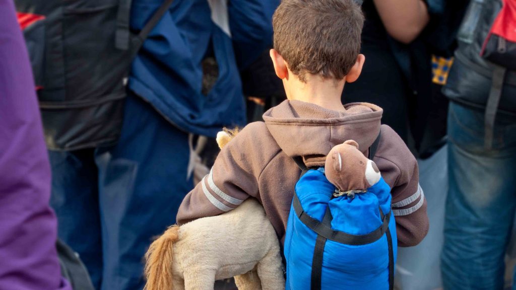 Enfant migrant pour un accueil digne