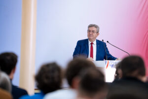 Jean-Luc Mélenchon à La Tribune du séminaire du Réseau des Élu·es insoumis·es et citoyen·nes le 11 avril 2026
